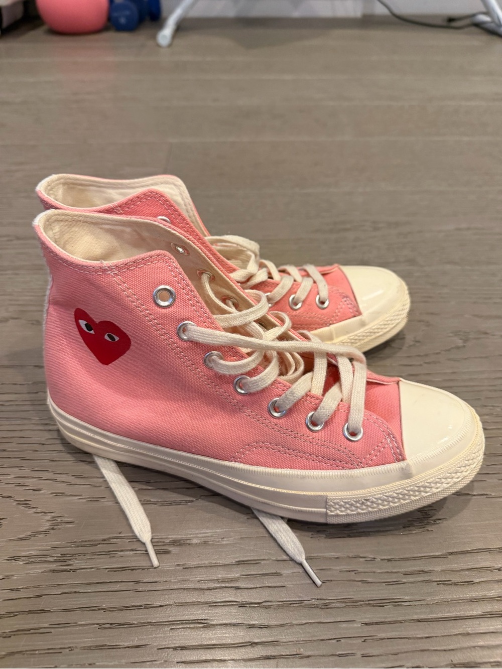 Pink High-Top Converse comme Des Garçons